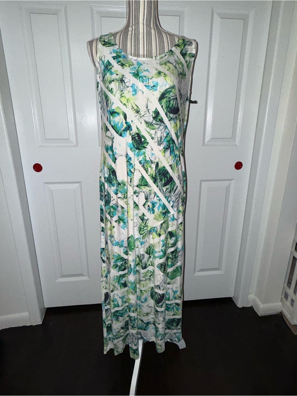 Skye’s The Limit Tropical Leaf Print High Low Maxi Dress NWT Size Small